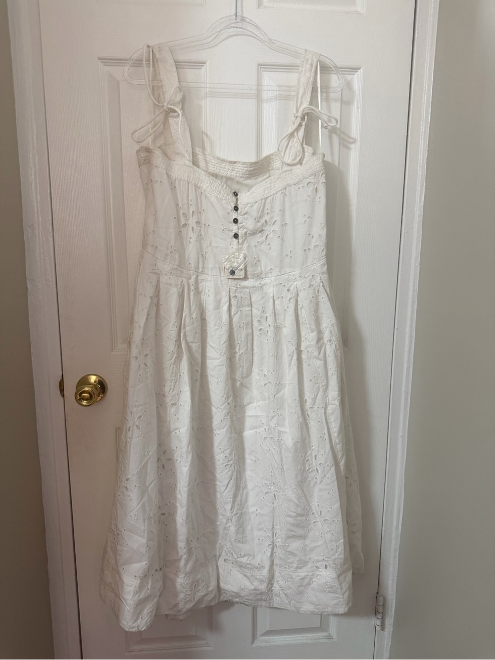 Free People White Eyelet Midi Dress
Size XL